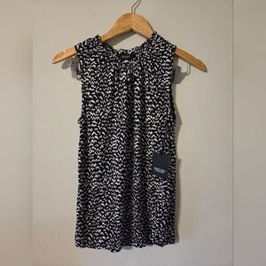 Simply Vera Vera Wang Black and White Top - NWT